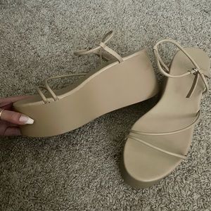 Urban platform shoes